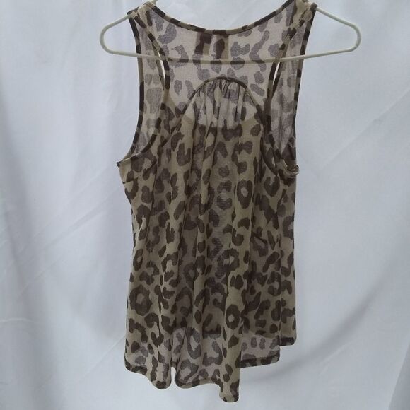 Love on a hanger top - Picture 2 of 5